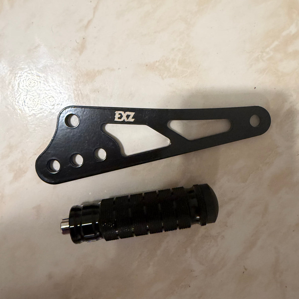 Talaría x3 footlock and bracket