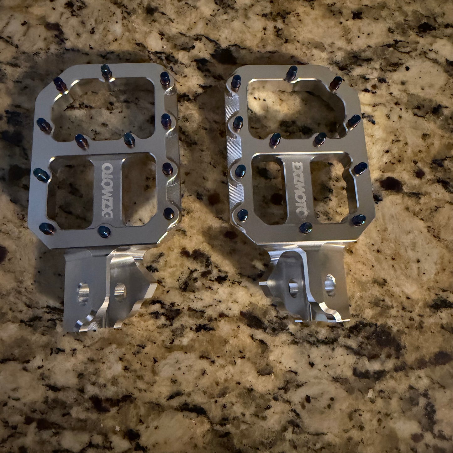 EXZMOTO Wide Pegs